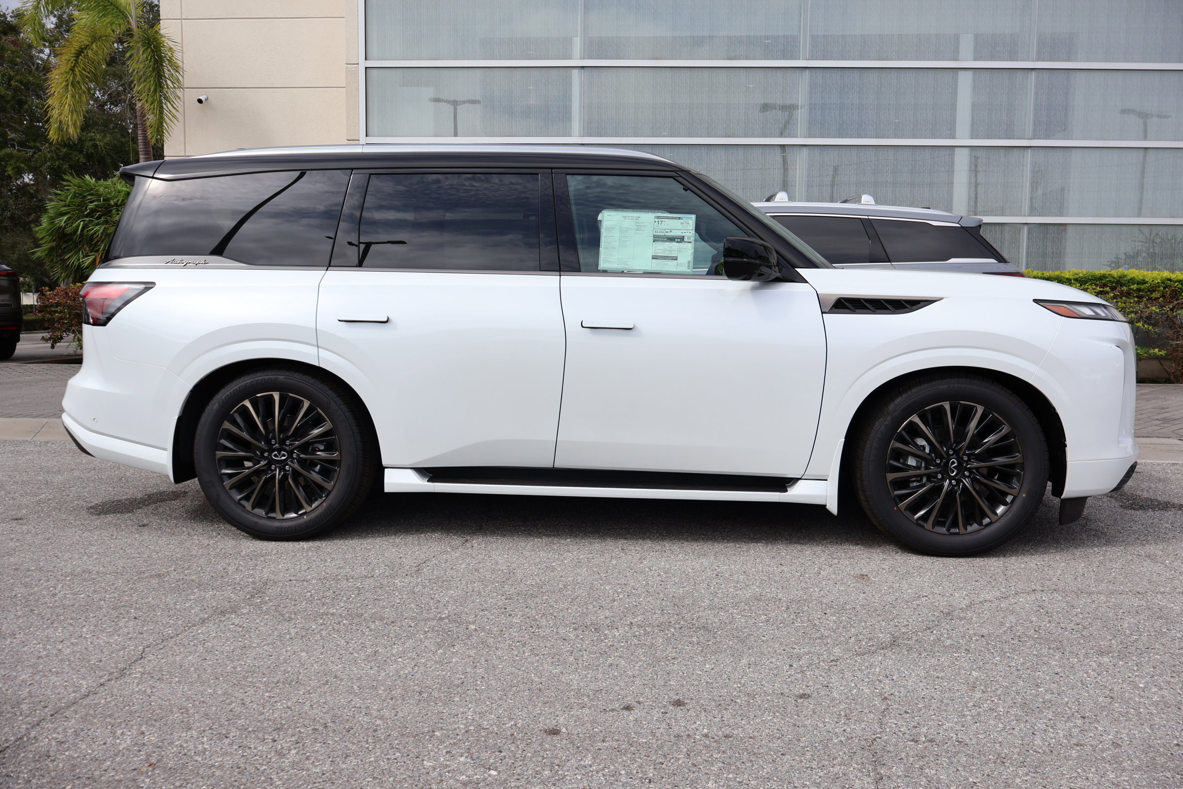 New 2026 INFINITI QX80 Autograph image 7