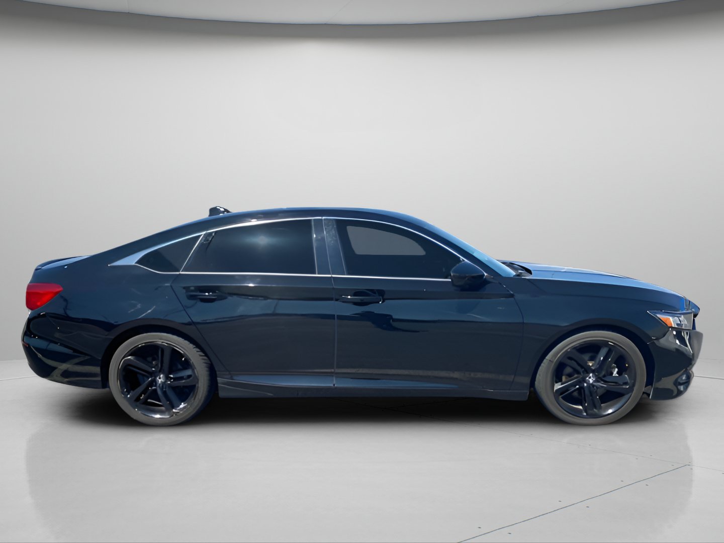 Certified 2018 Honda Accord Sport image 6
