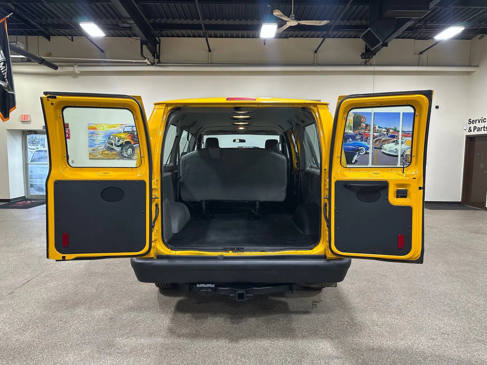 Used 2011 Ford E-150 and Econoline 150 Wagon image 15