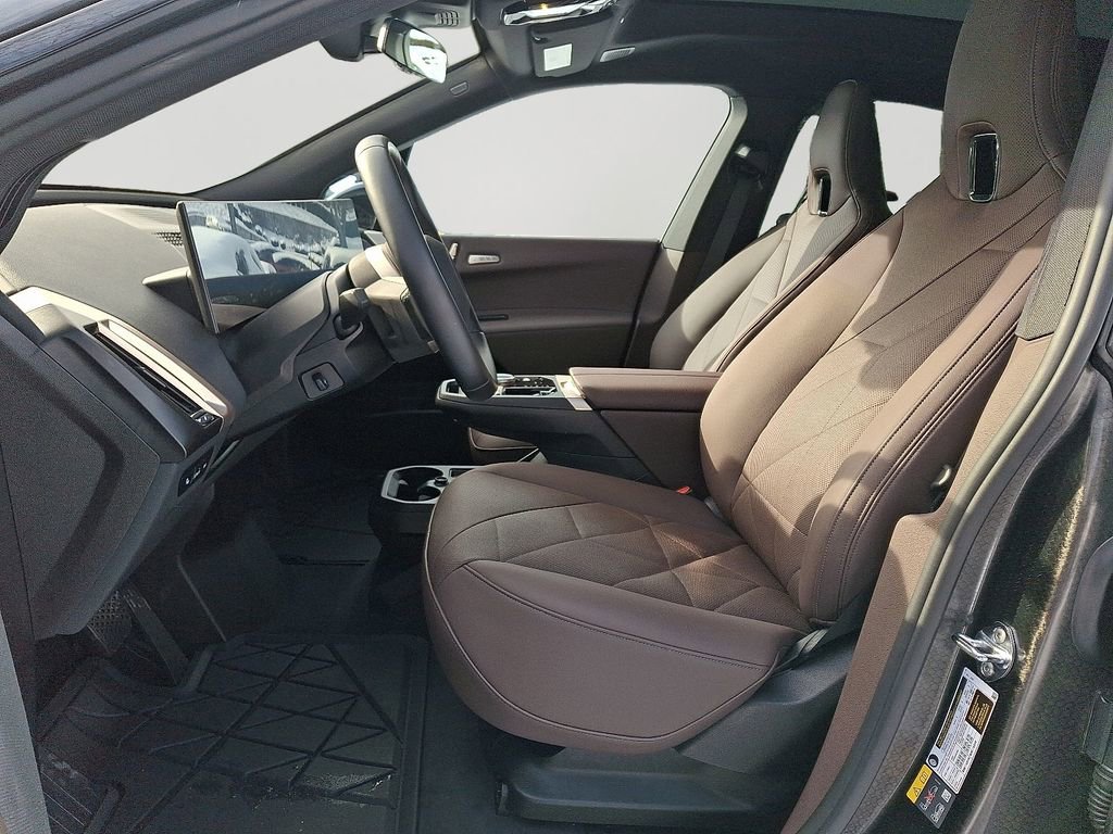 Used 2025 BMW iX xDrive50 w/ Premium Package image 14