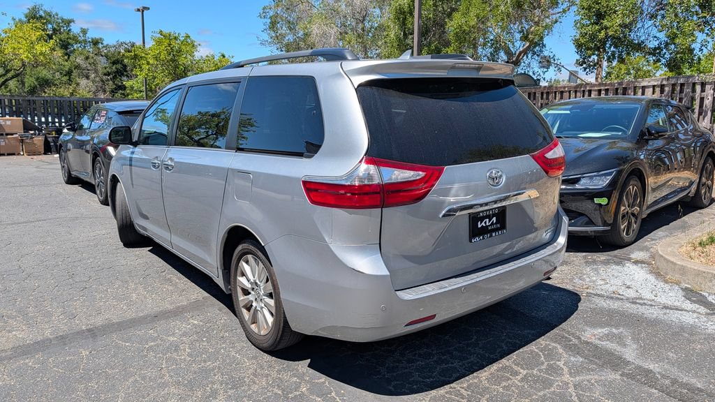 Used 2015 Toyota Sienna Limited Premium AWD/4WD image 3