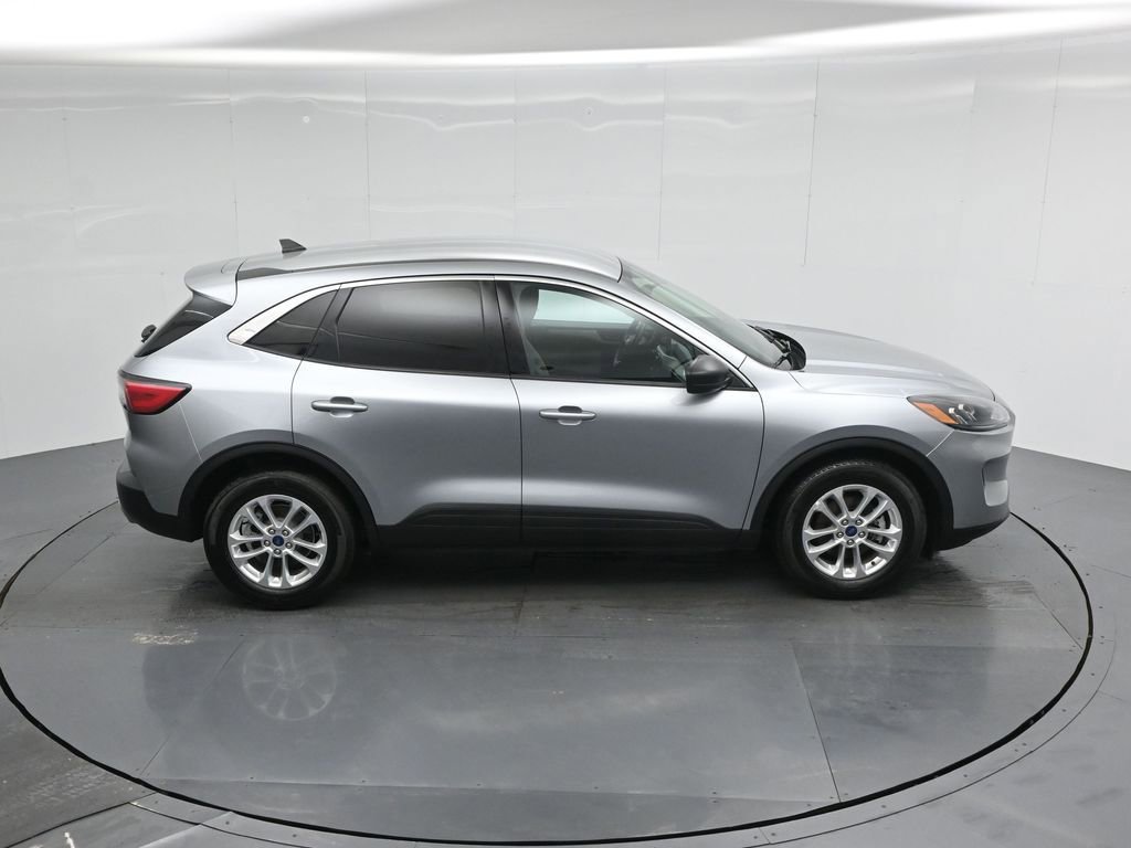 Certified 2022 Ford Escape SE image 37