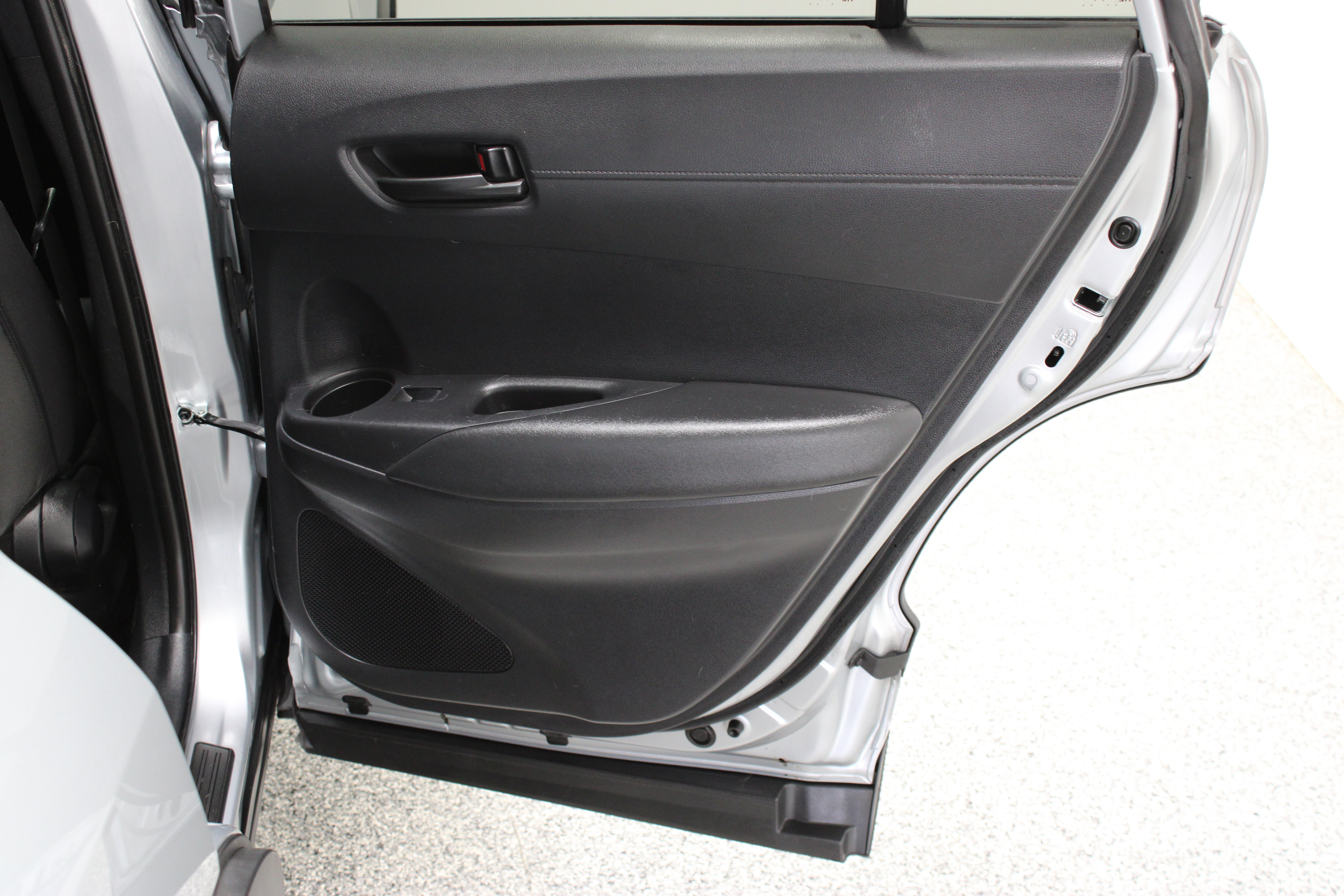 Certified 2024 Toyota Corolla Cross AWD Hybrid image 31