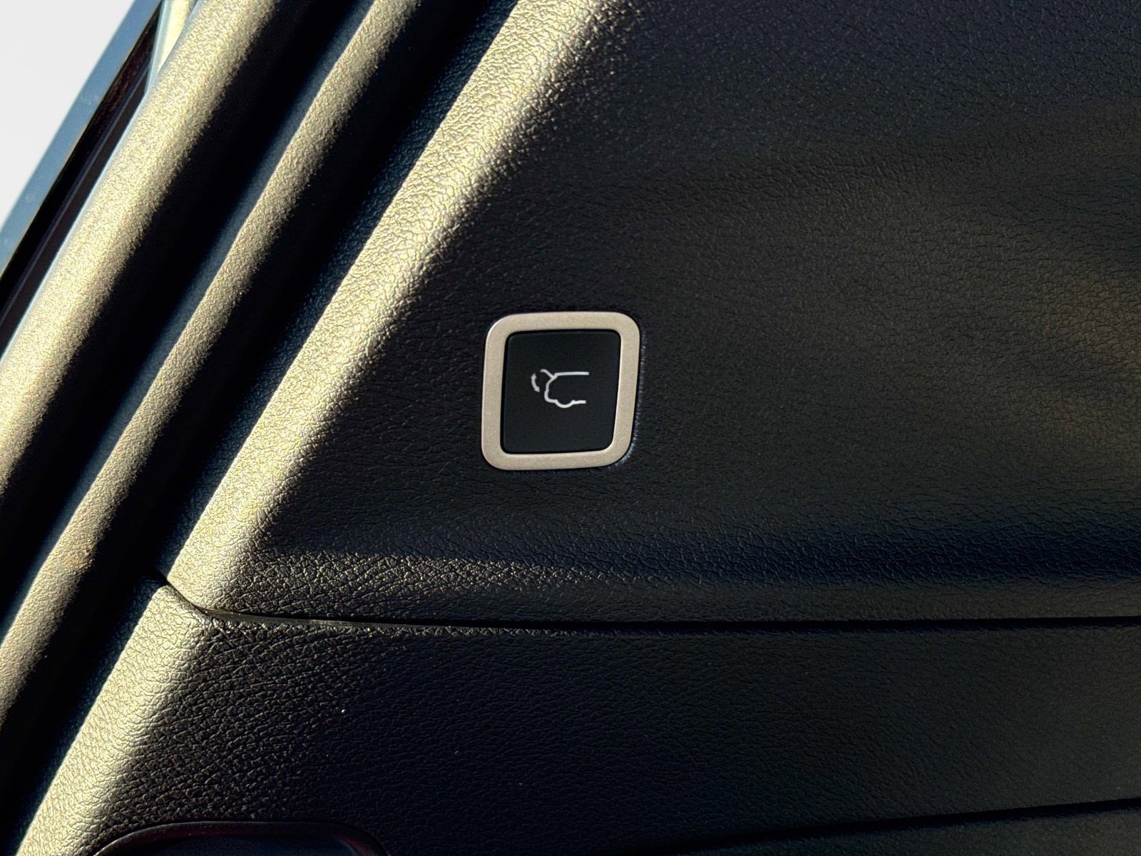 New 2026 Chrysler Pacifica Select image 13