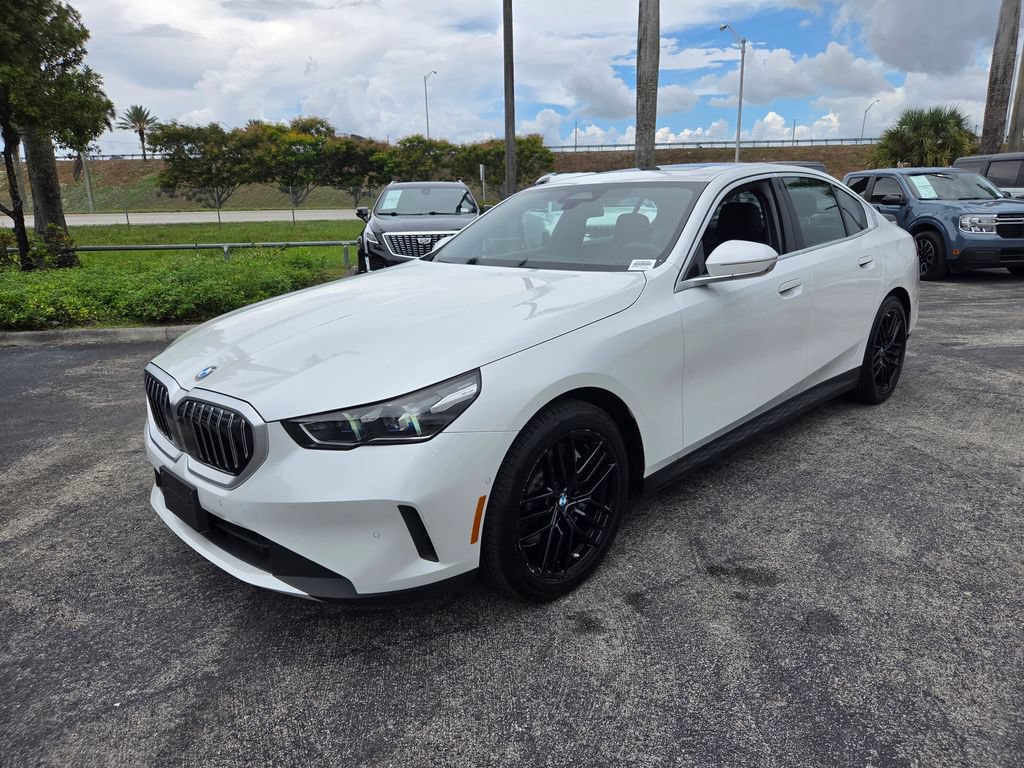Used 2025 BMW 540i xDrive w/ Premium Package AWD/4WD image 16