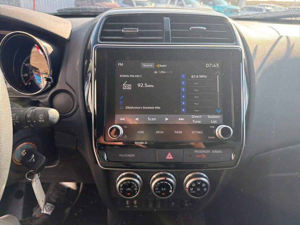 Used 2025 Mitsubishi Outlander Sport LE image 11