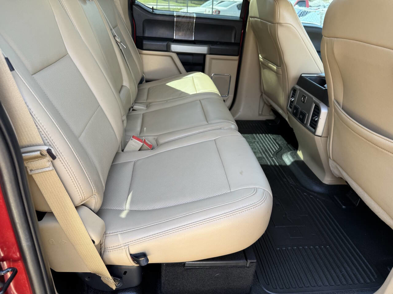 Used 2019 Ford F550 4x4 Crew Cab Super Duty image 22