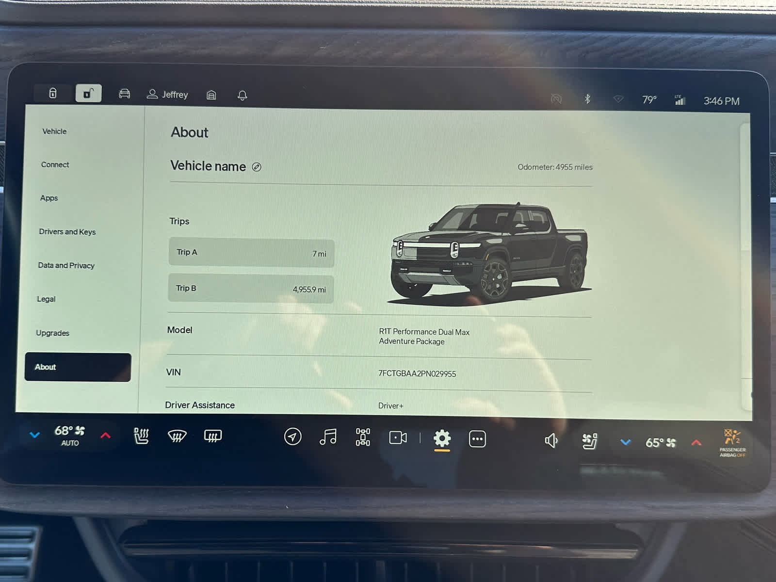 Used 2023 Rivian R1T Adventure image 32