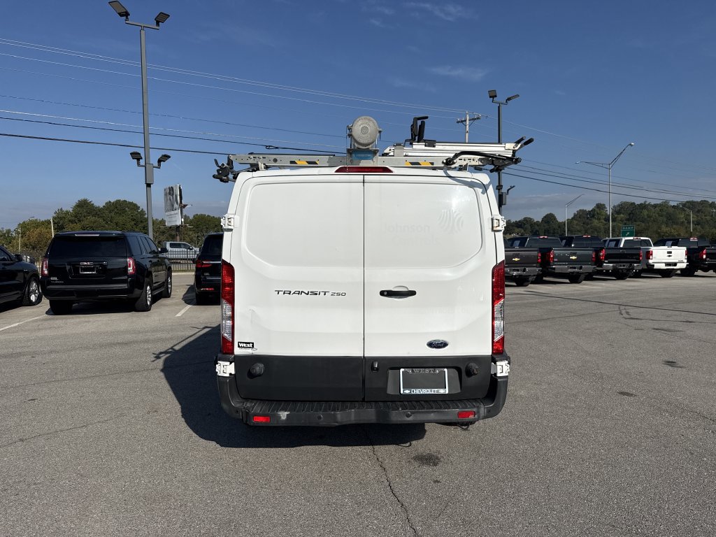 Used 2018 Ford Transit 250 148 Low Roof RWD image 4