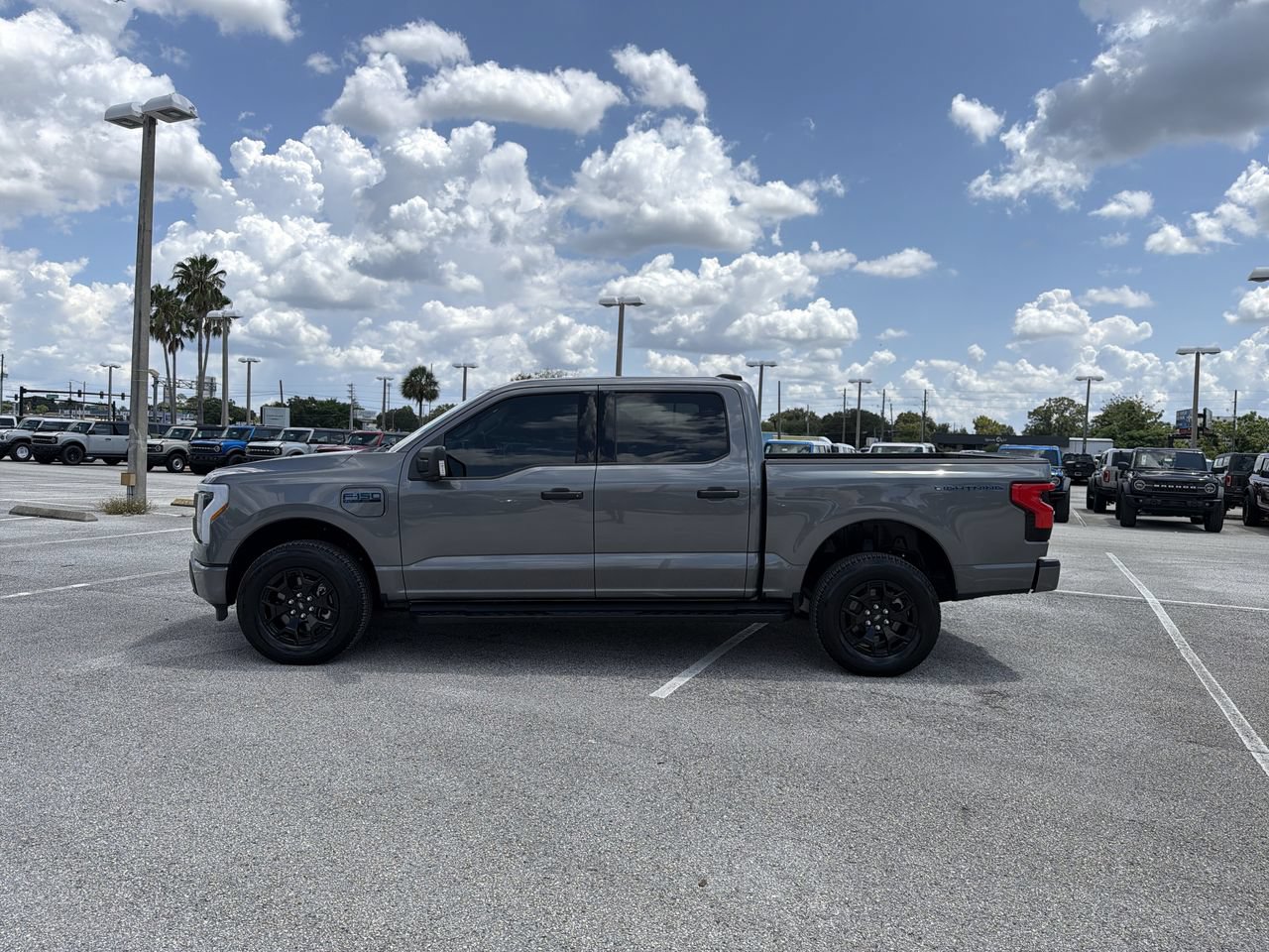 Used 2025 Ford F150 Lightning XLT AWD/4WD image 5