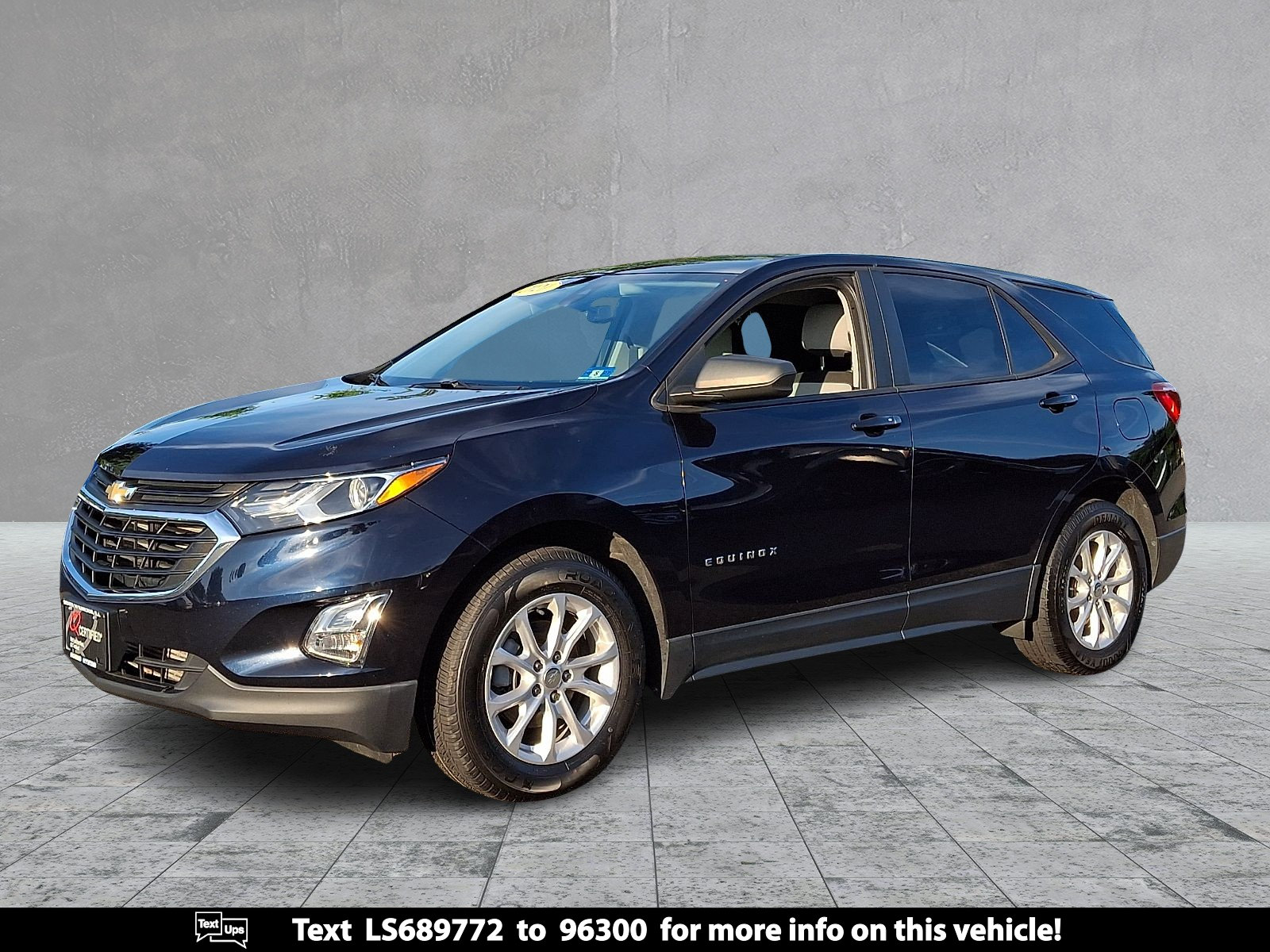 Used 2020 Chevrolet Equinox LS w/ LS Convenience Package FWD image 1