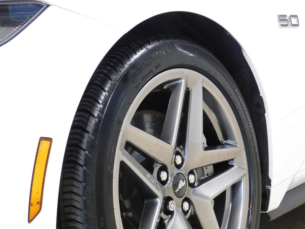Used 2025 Ford Mustang GT Premium RWD image 34