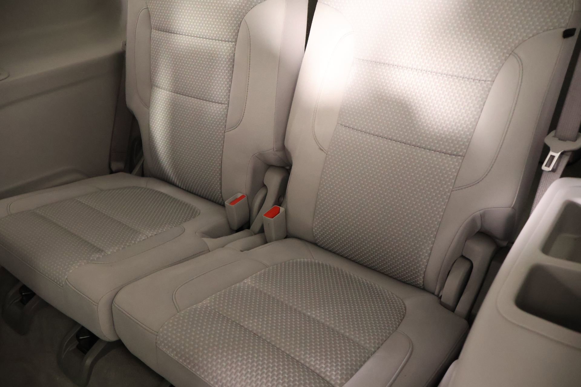 Used 2023 GMC Acadia SLE AWD/4WD image 13