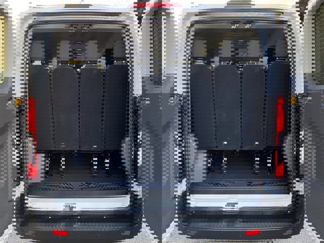 Used 2023 Ford Transit 350 XLT image 14