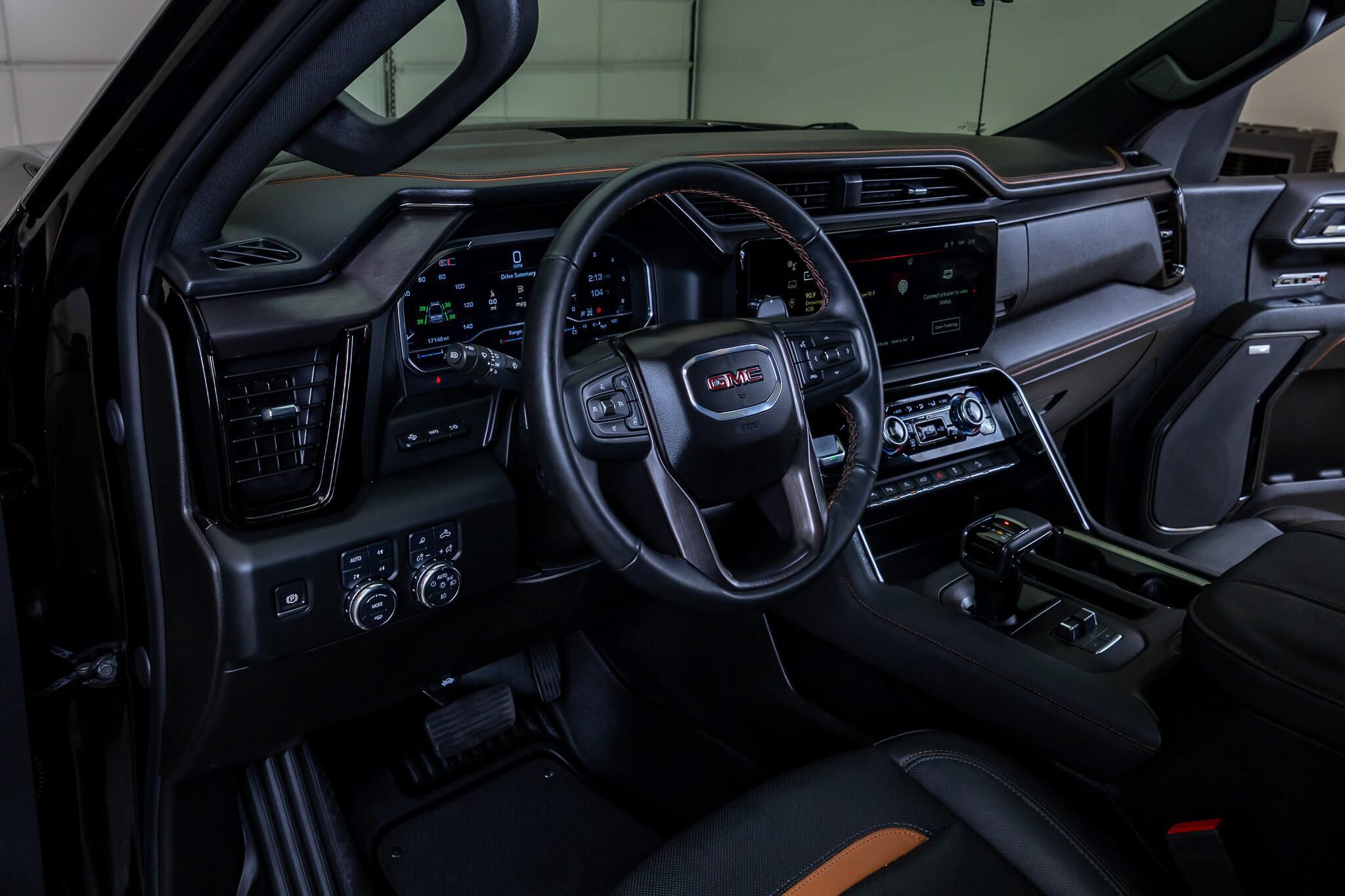 Used 2024 GMC Sierra 1500 AT4 w/ Technology Package AWD/4WD image 17