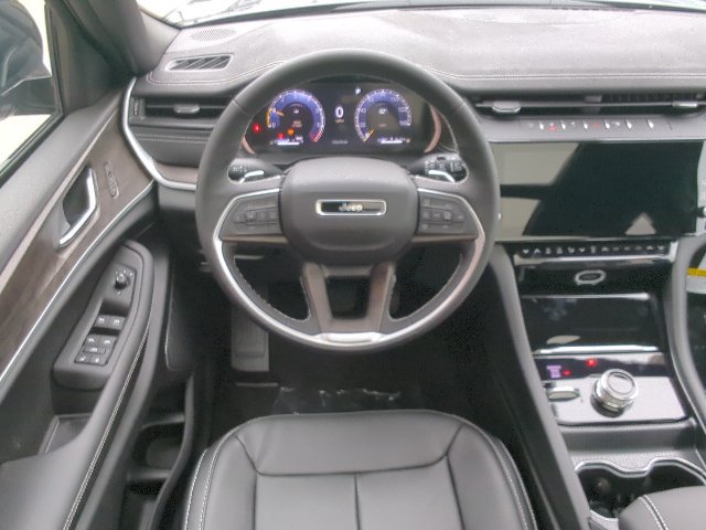 New 2027 Jeep Grand Cherokee Limited AWD/4WD image 7