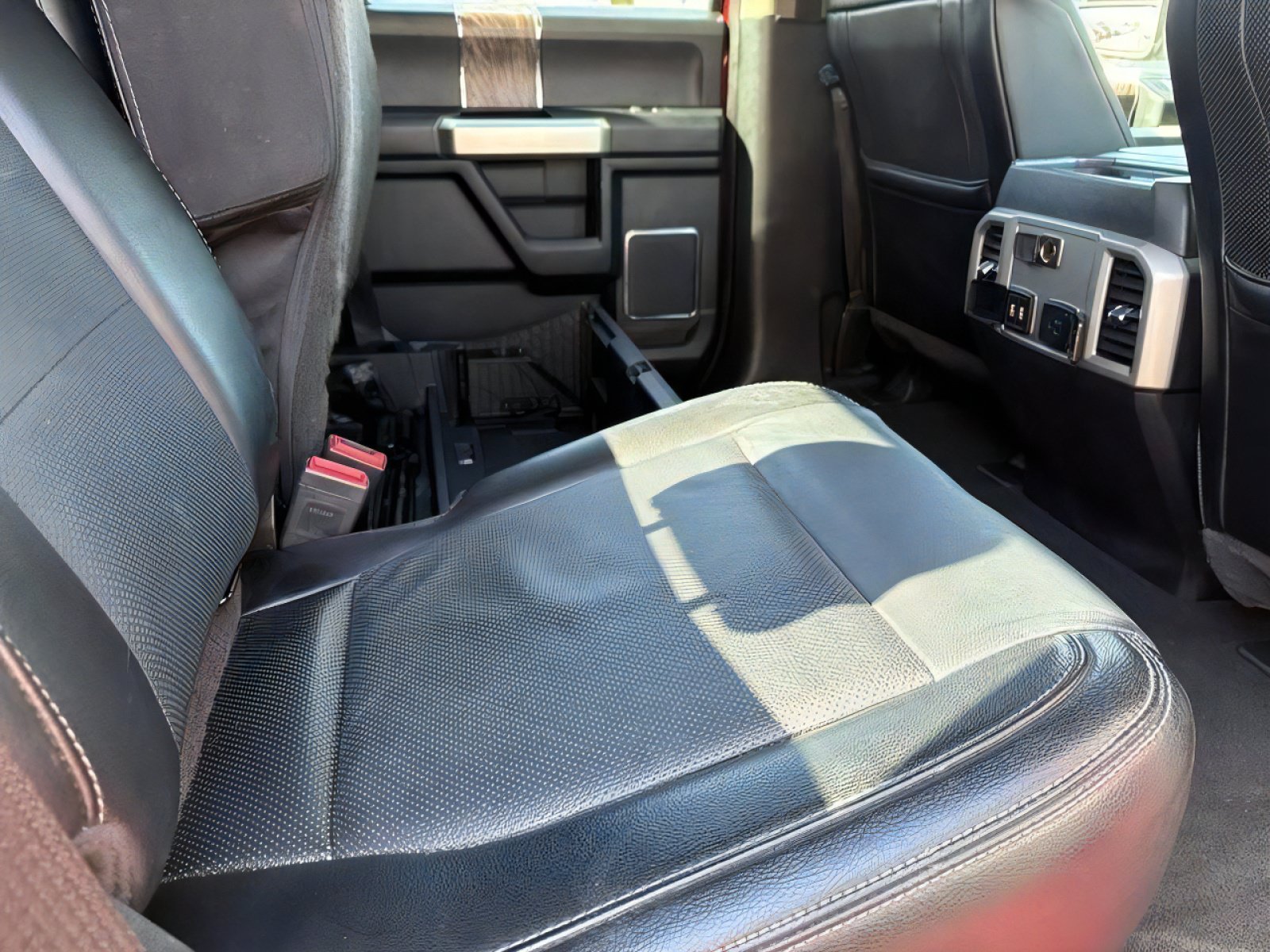 Used 2019 Ford F350 Lariat w/ Lariat Ultimate Package AWD/4WD image 13