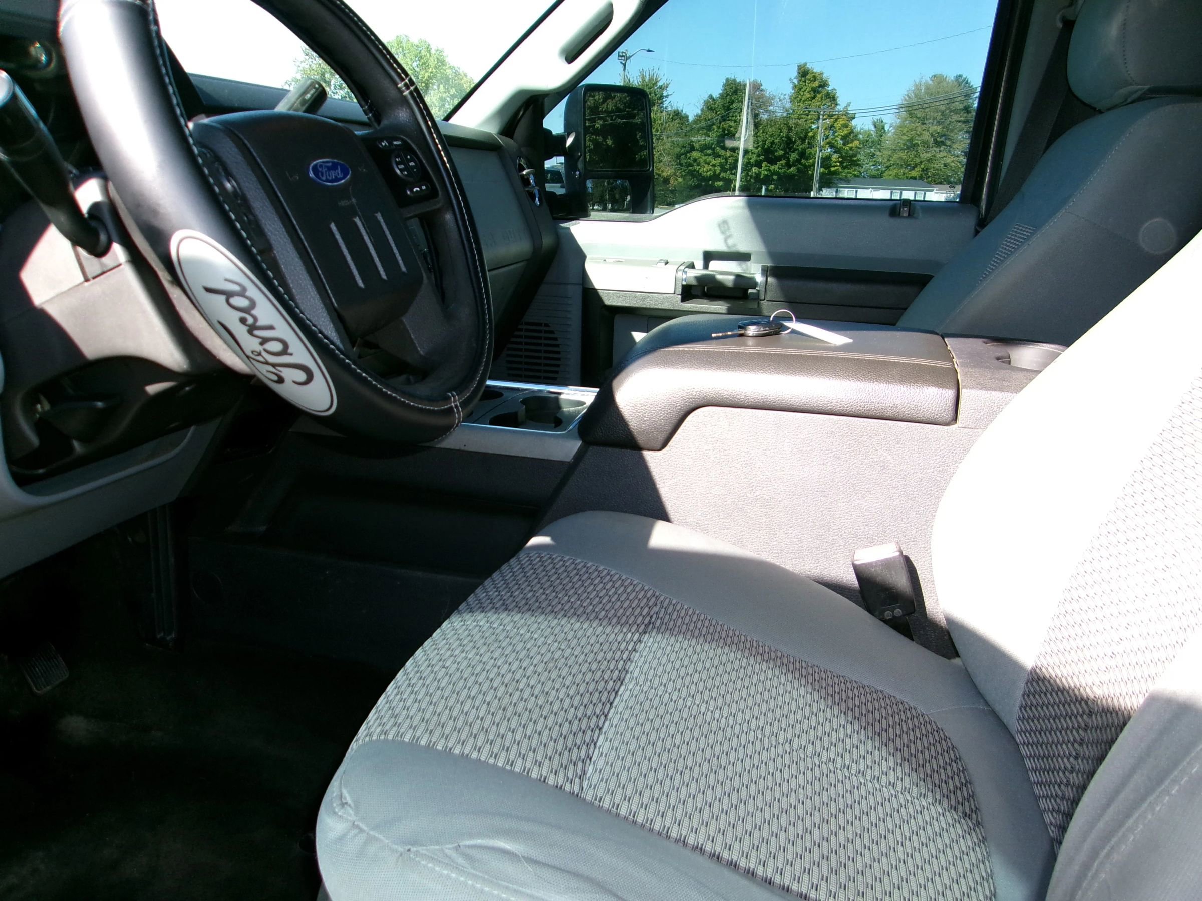 Used 2016 Ford F250 XLT w/ Advanced Security Group image 6