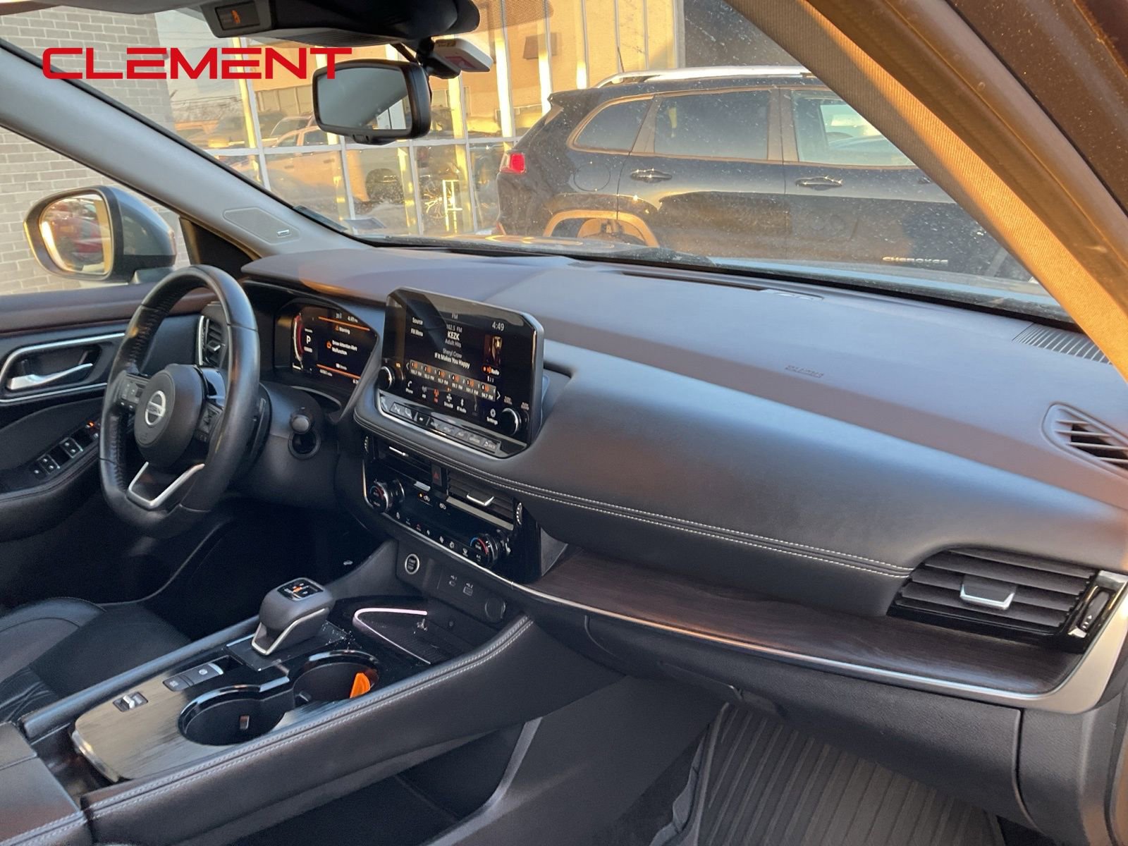 Used 2021 Nissan Rogue Platinum image 44