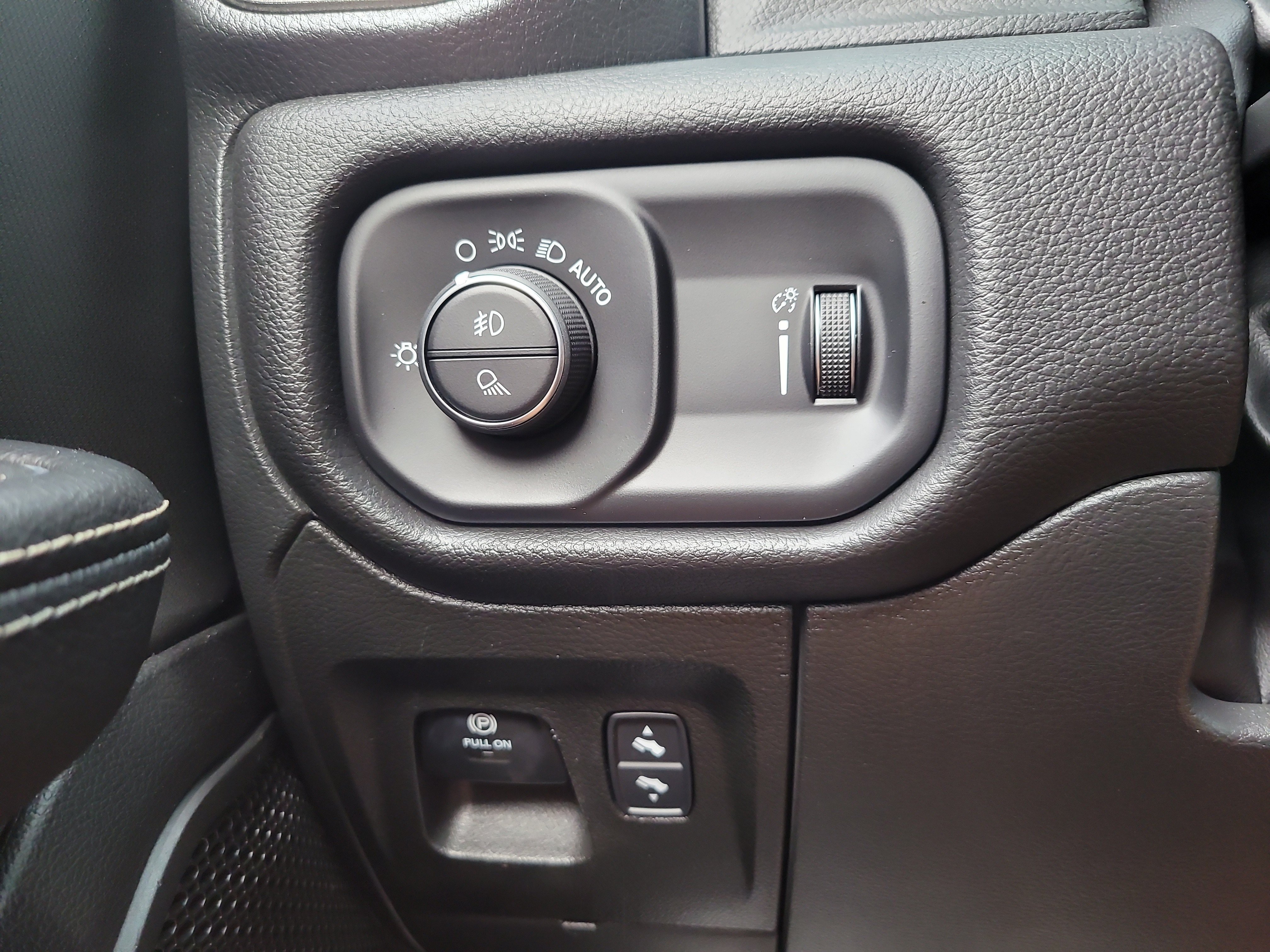 Used 2022 RAM 1500 Rebel w/ Rebel Level 2 Equipment Group AWD/4WD image 31