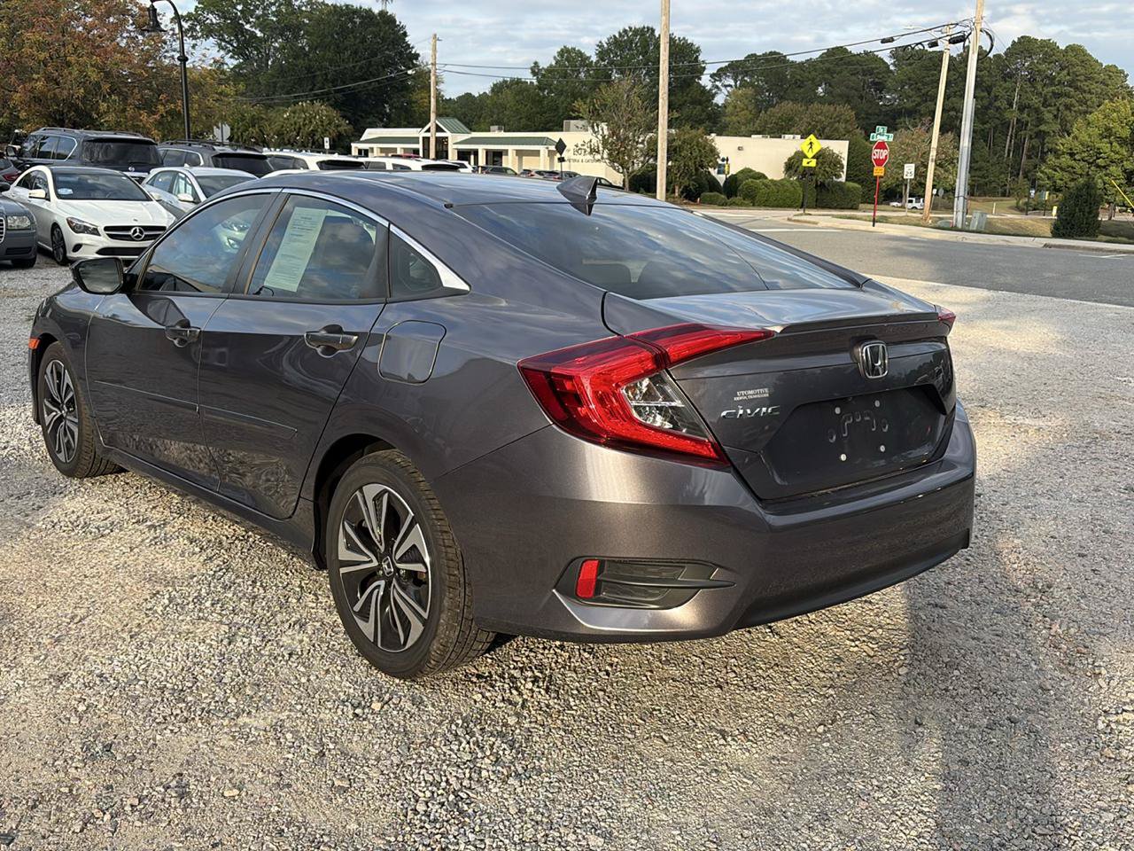 Used 2018 Honda Civic EX-T image 12