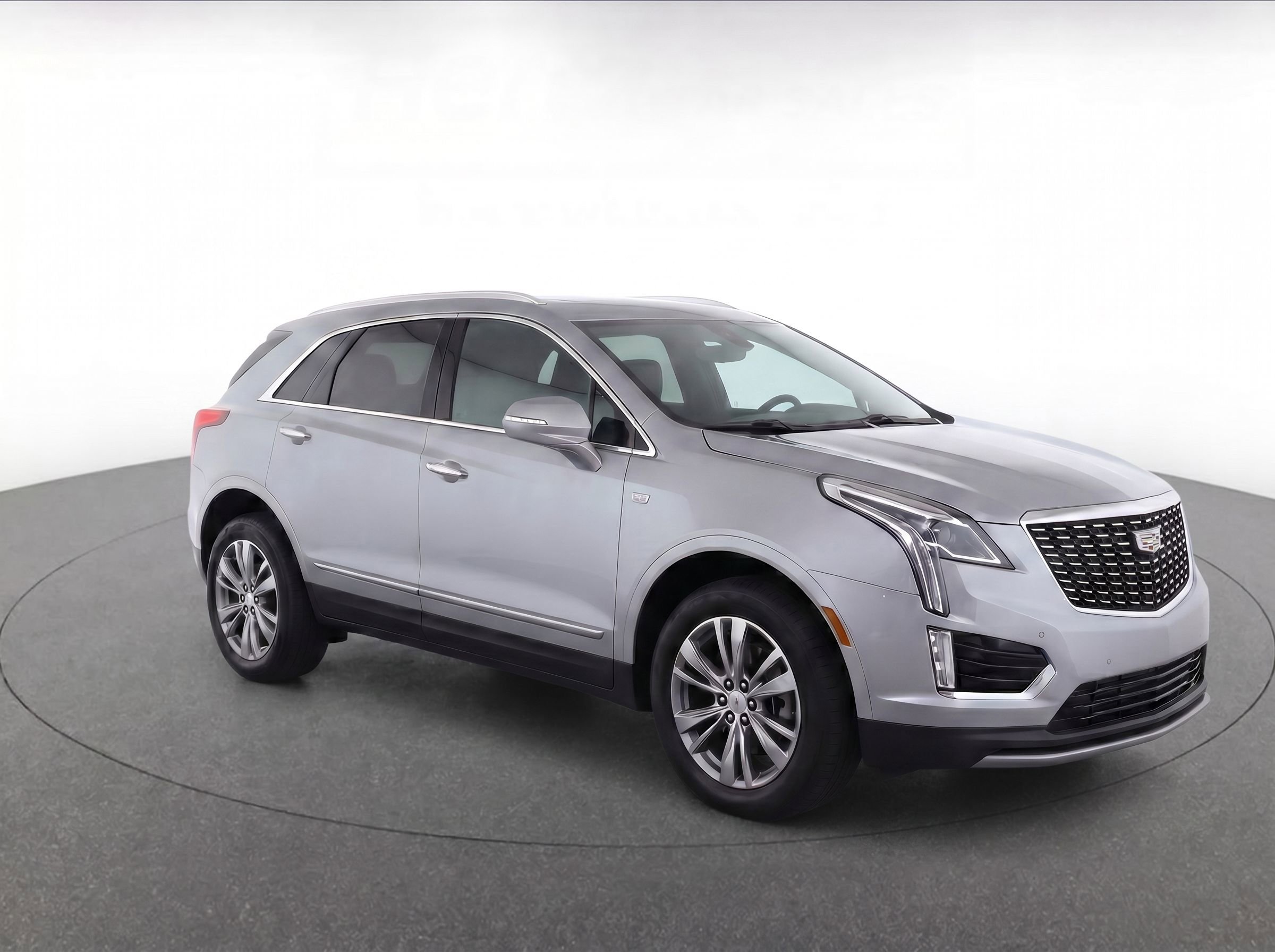 Certified 2024 Cadillac XT5 Premium Luxury FWD image 2