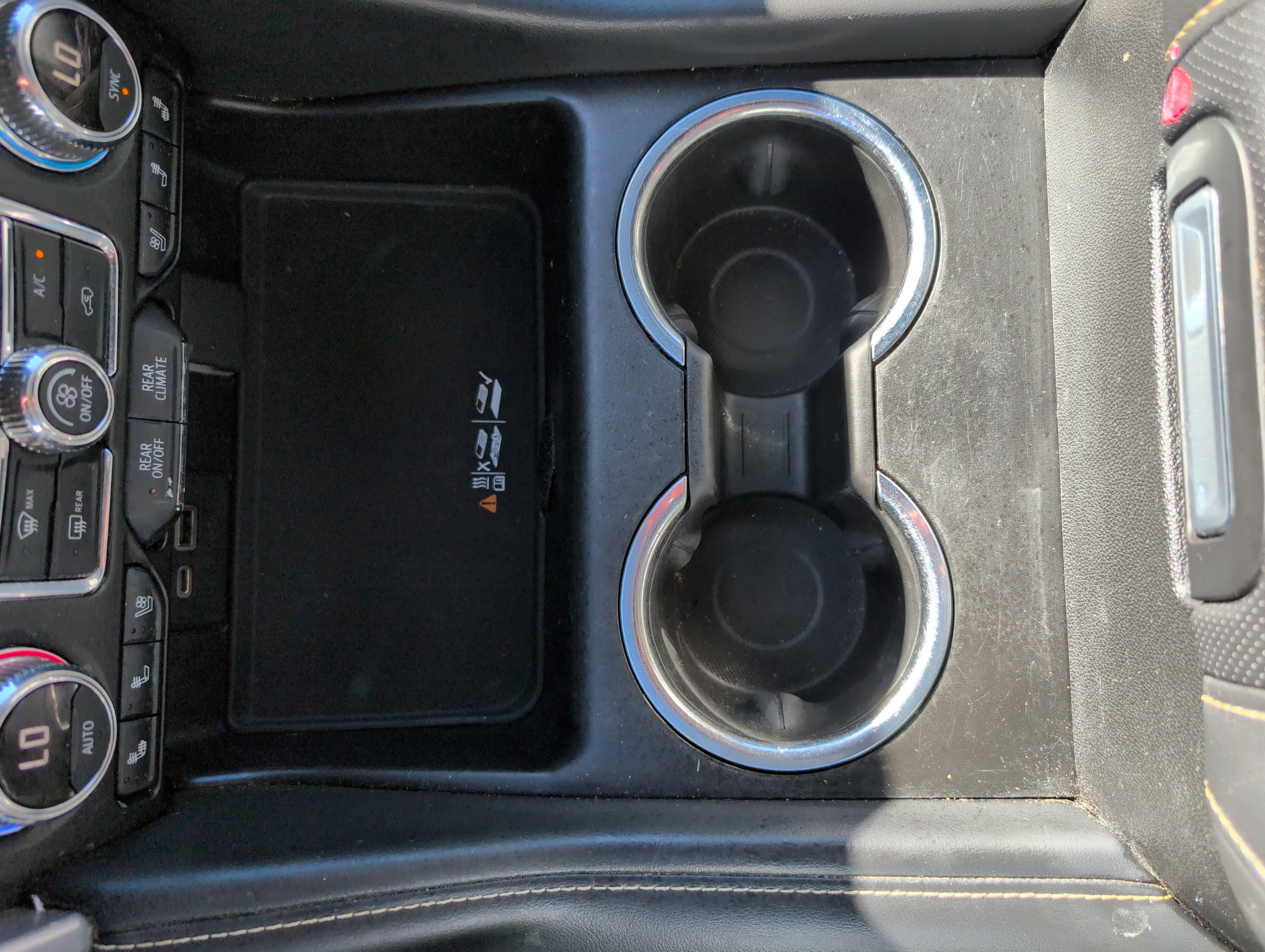 Used 2021 GMC Yukon XL SLT w/ SLT Luxury Plus Package image 30