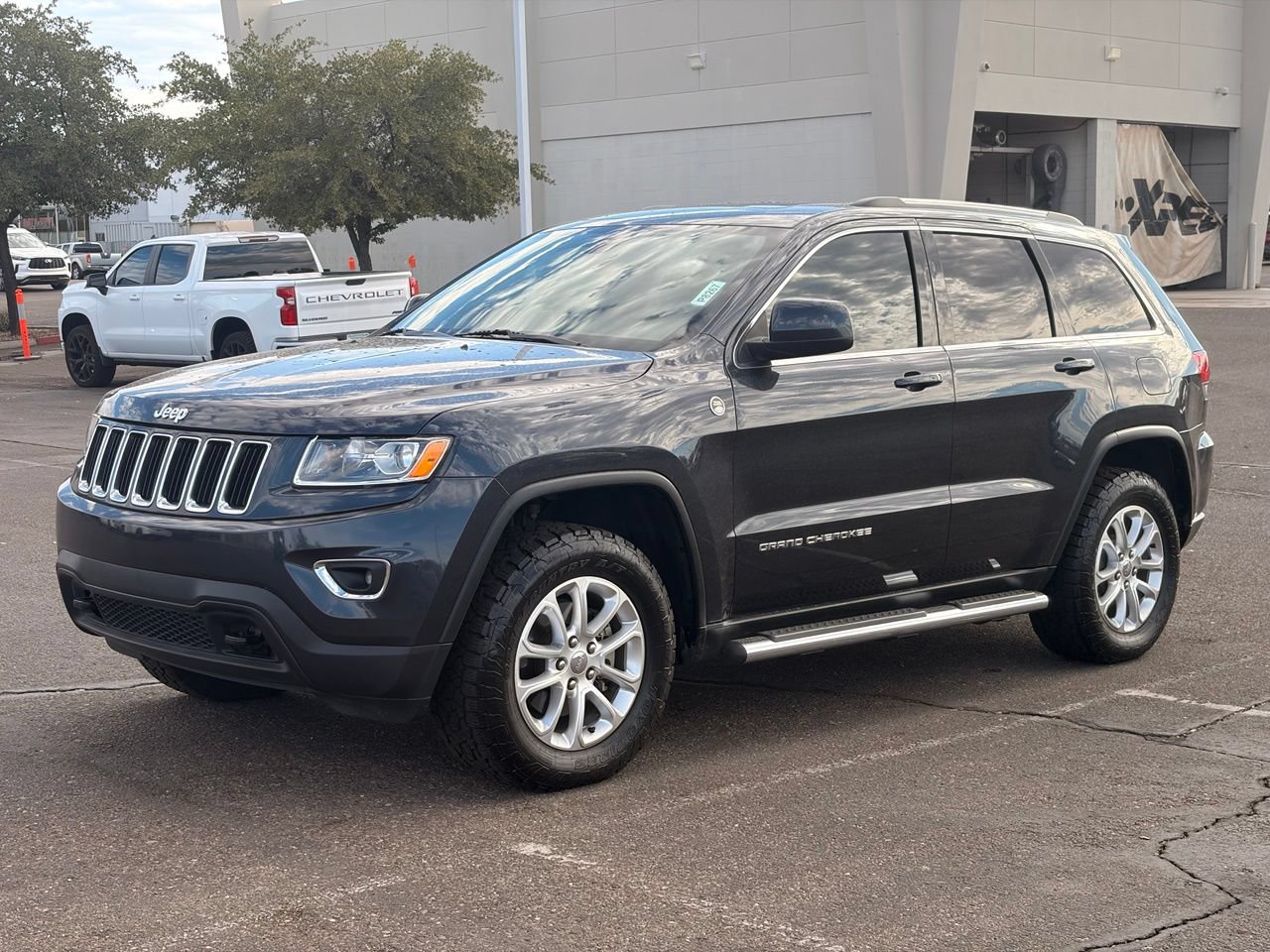 Used 2015 Jeep Grand Cherokee Laredo w/ Quick Order Package 23E AWD/4WD image 2
