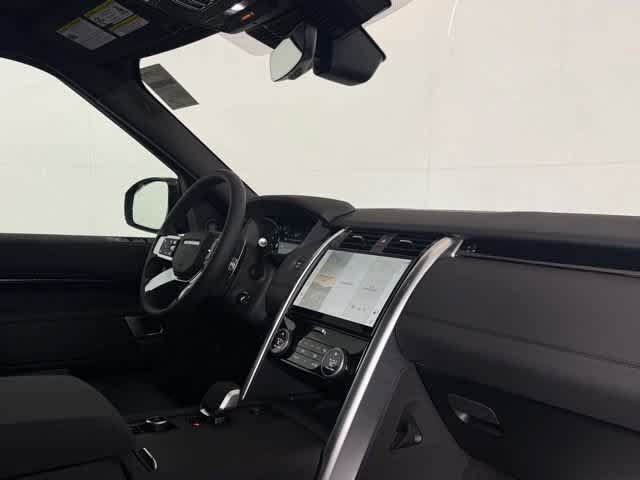 Used 2026 Land Rover Discovery S AWD/4WD image 21