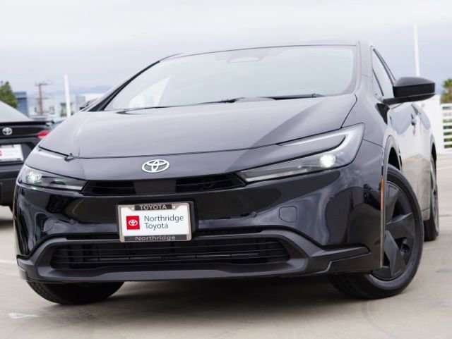 Used 2026 Toyota Prius LE FWD image 2