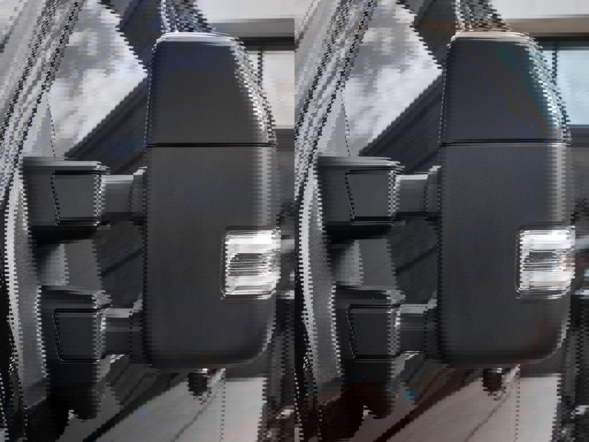 Used 2025 Ford F450 Platinum w/ FX4 Off-Road Package image 15