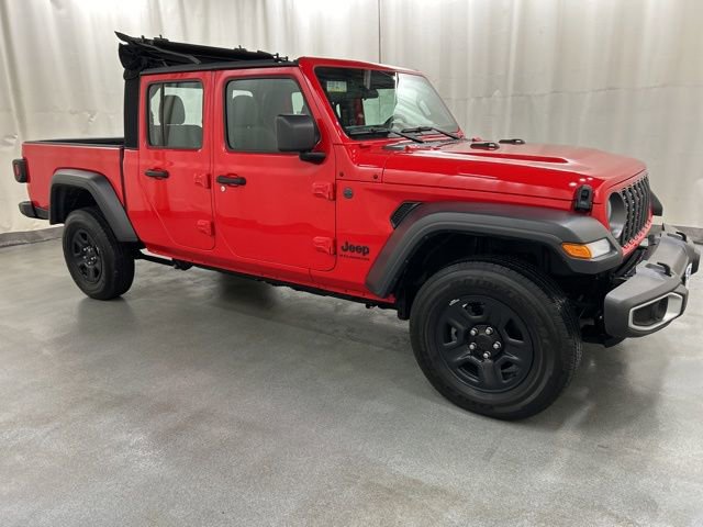 Used 2024 Jeep Gladiator Sport image 1