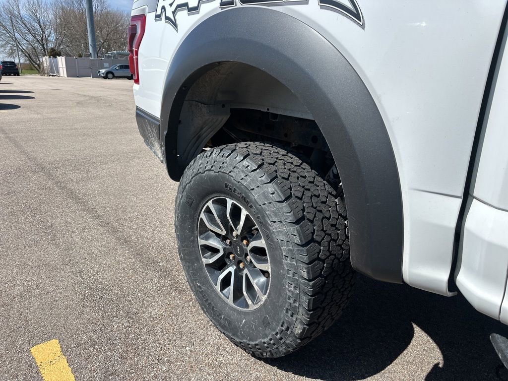 Used 2018 Ford F150 Raptor w/ Equipment Group 802A Luxury image 8