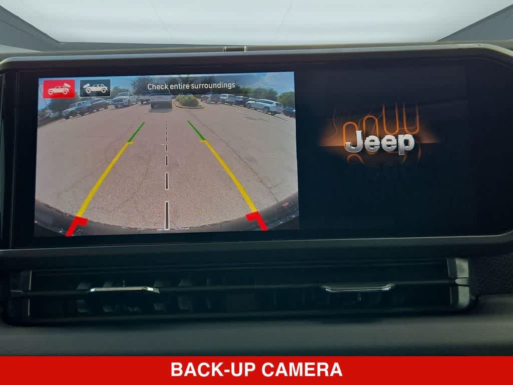 Used 2025 Jeep Wrangler Unlimited Rubicon AWD/4WD image 27