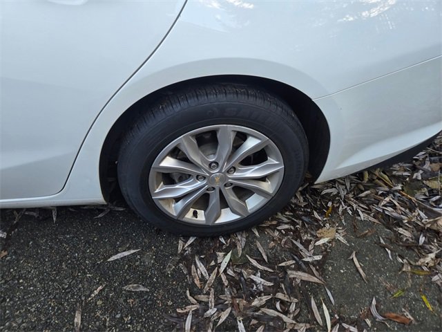 Used 2023 Chevrolet Malibu LT image 3