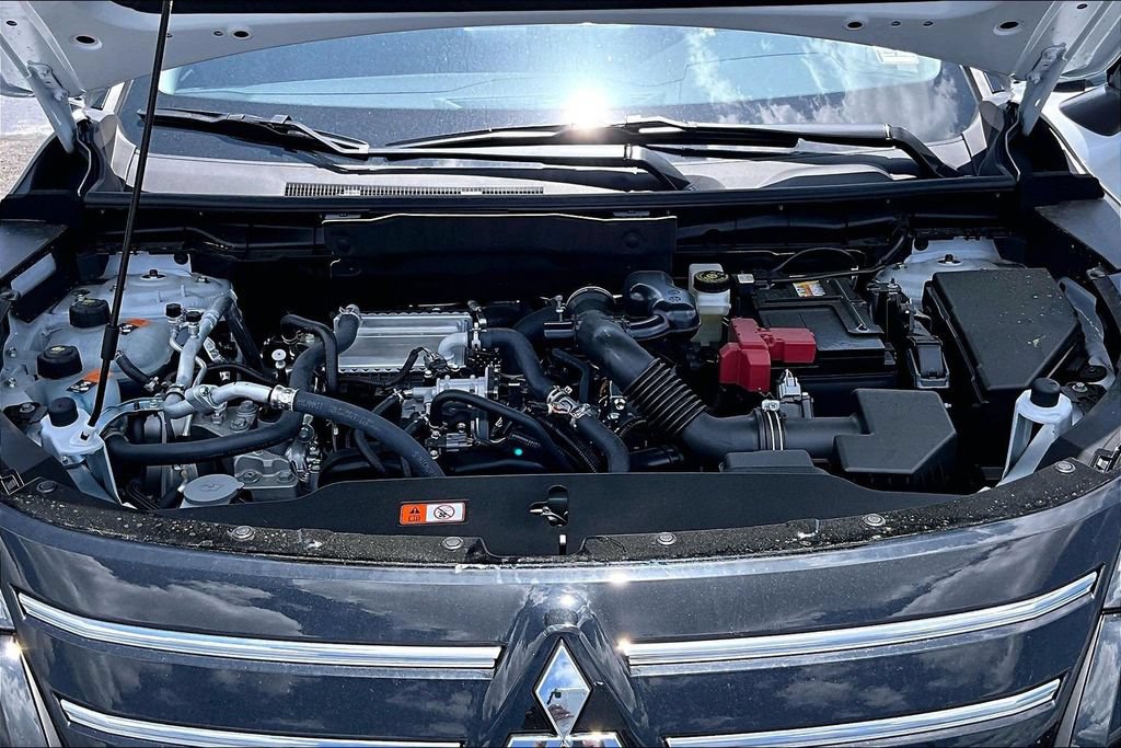 New 2026 Mitsubishi Outlander AWD image 11