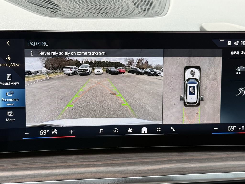 New 2026 BMW X5 xDrive50e w/ Executive Package image 29