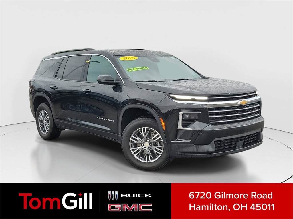 Used 2025 Chevrolet Traverse LT
