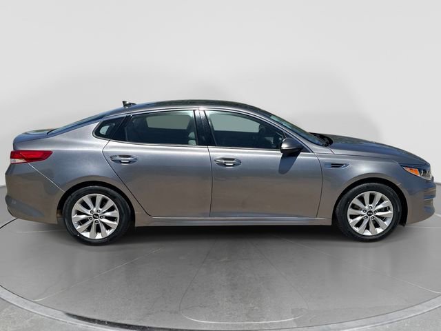 Used 2016 Kia Optima EX w/ Premium Package FWD image 2