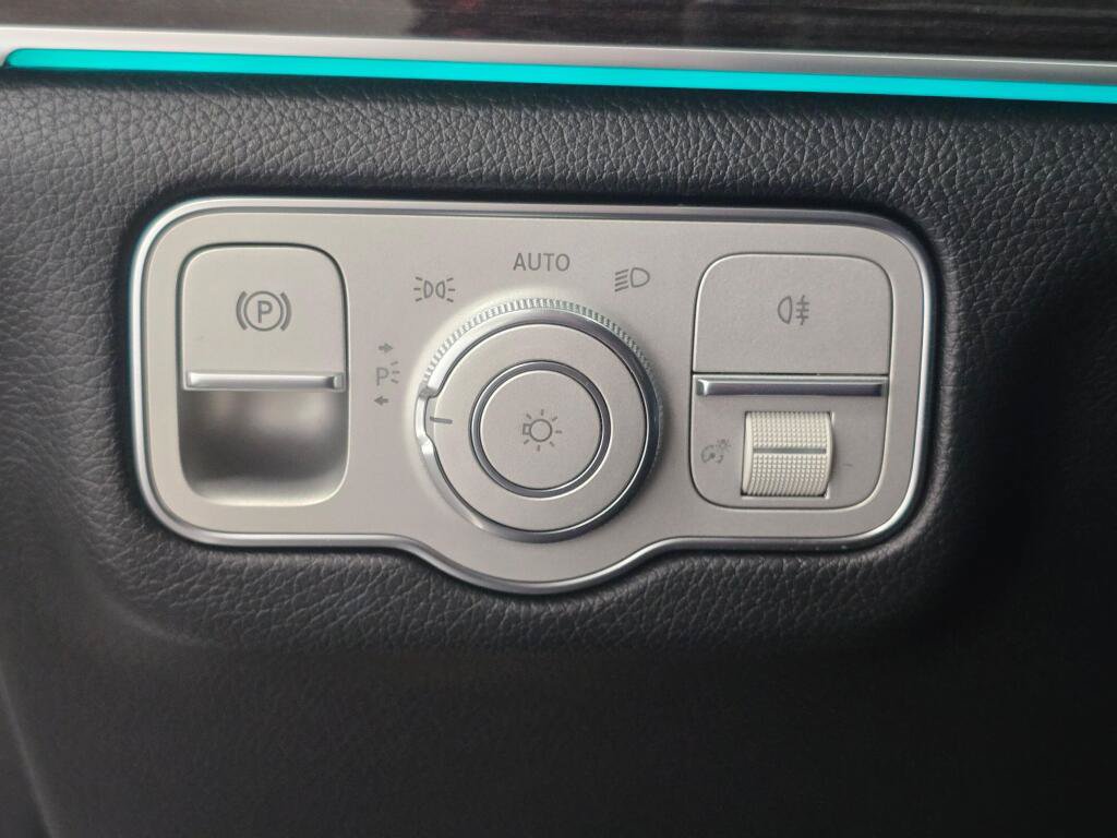 Used 2020 Mercedes-Benz GLE 450 4MATIC image 35