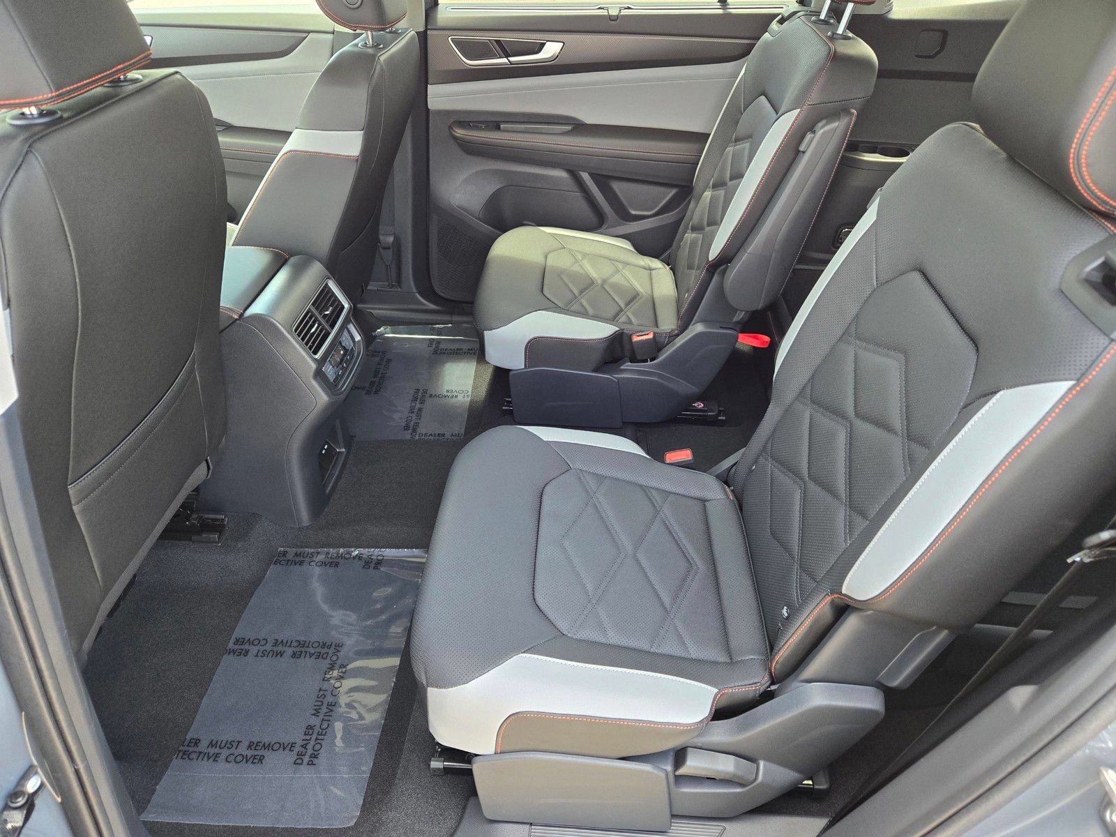 New 2026 Volkswagen Atlas Peak Edition AWD/4WD image 7