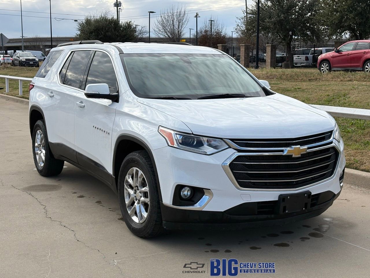 Used 2020 Chevrolet Traverse LT image 1