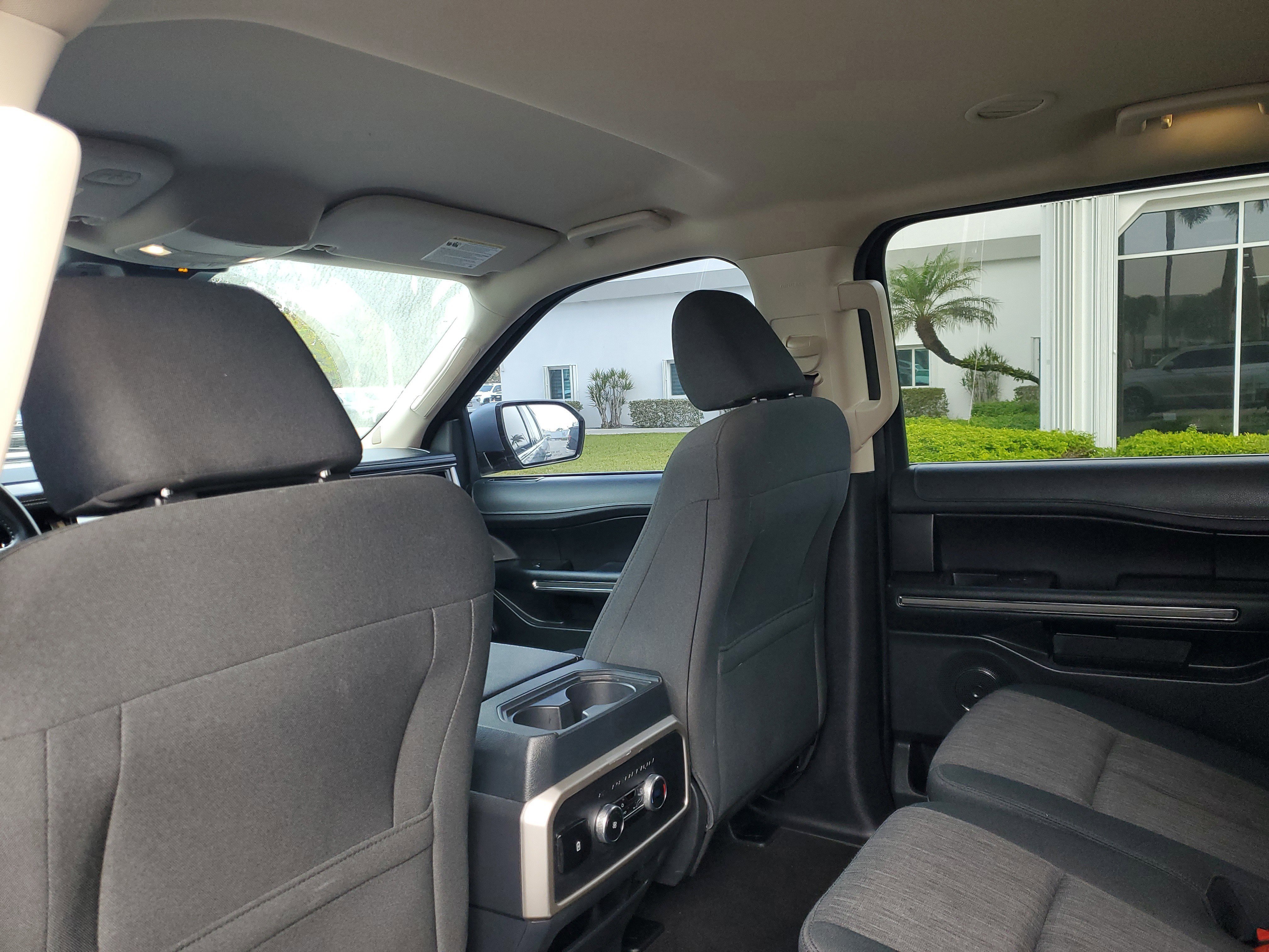 Used 2023 Ford Expedition XLT image 14