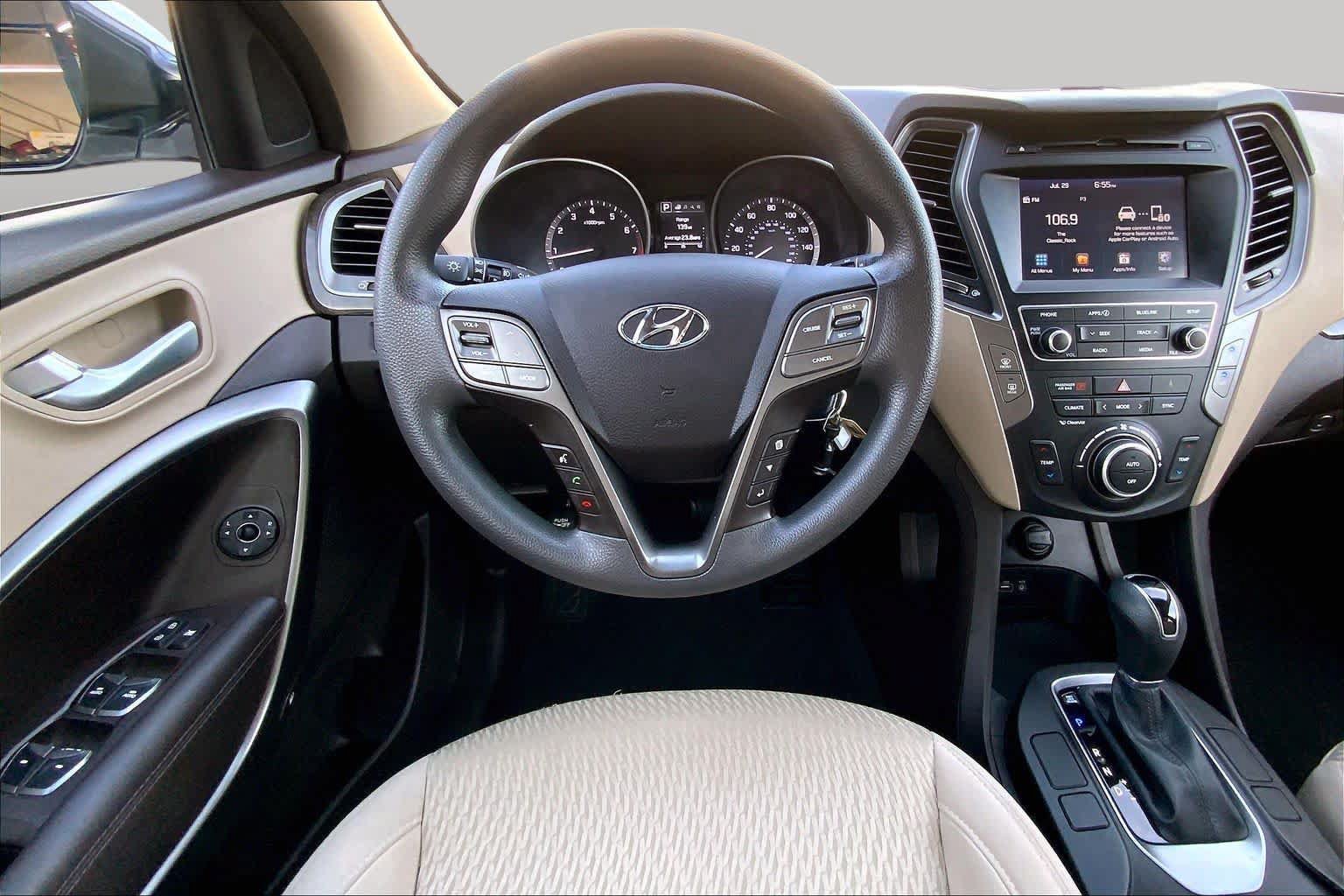 Used 2017 Hyundai Santa Fe Sport FWD image 6