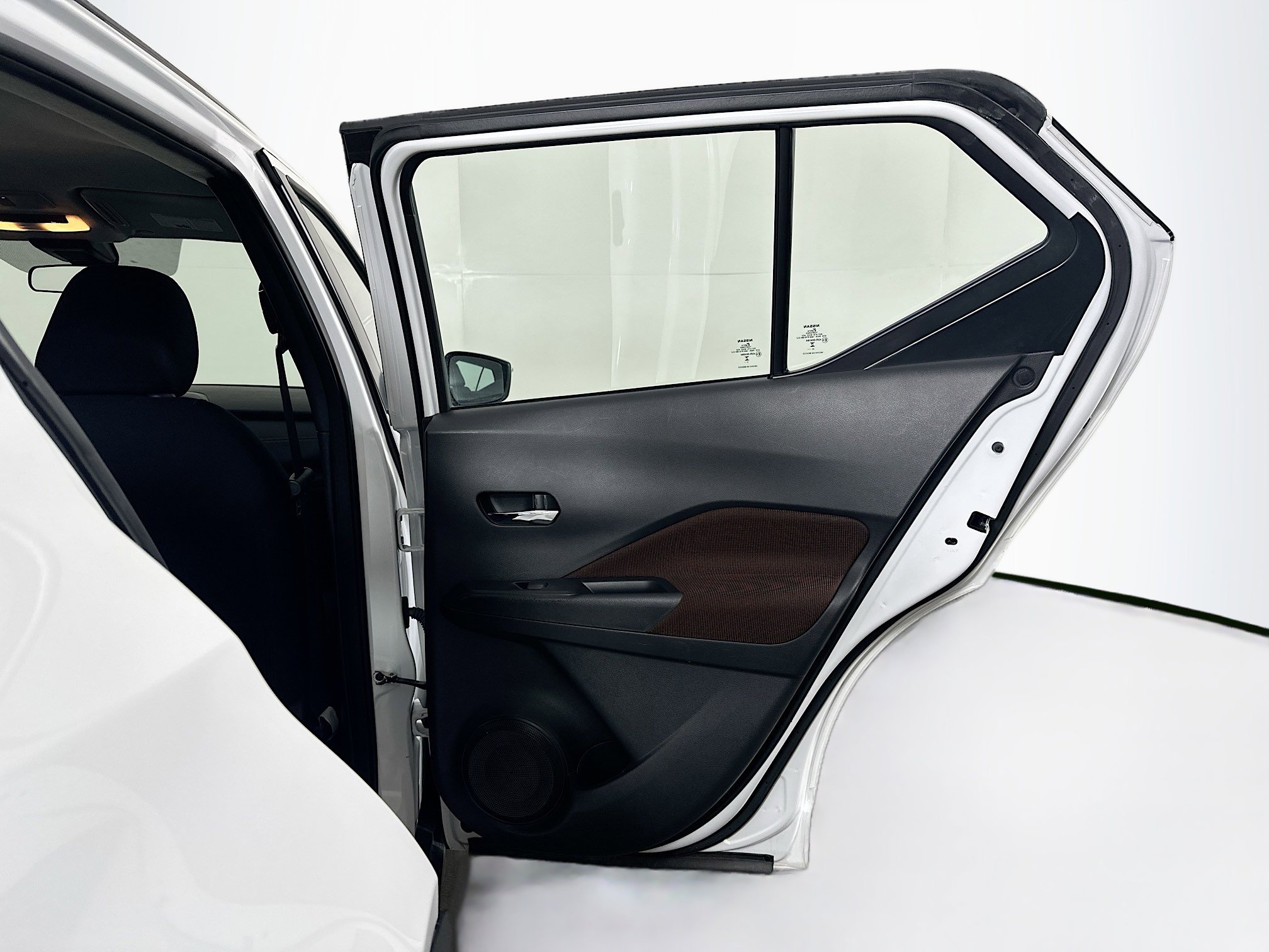 Used 2024 Nissan Kicks SR image 27