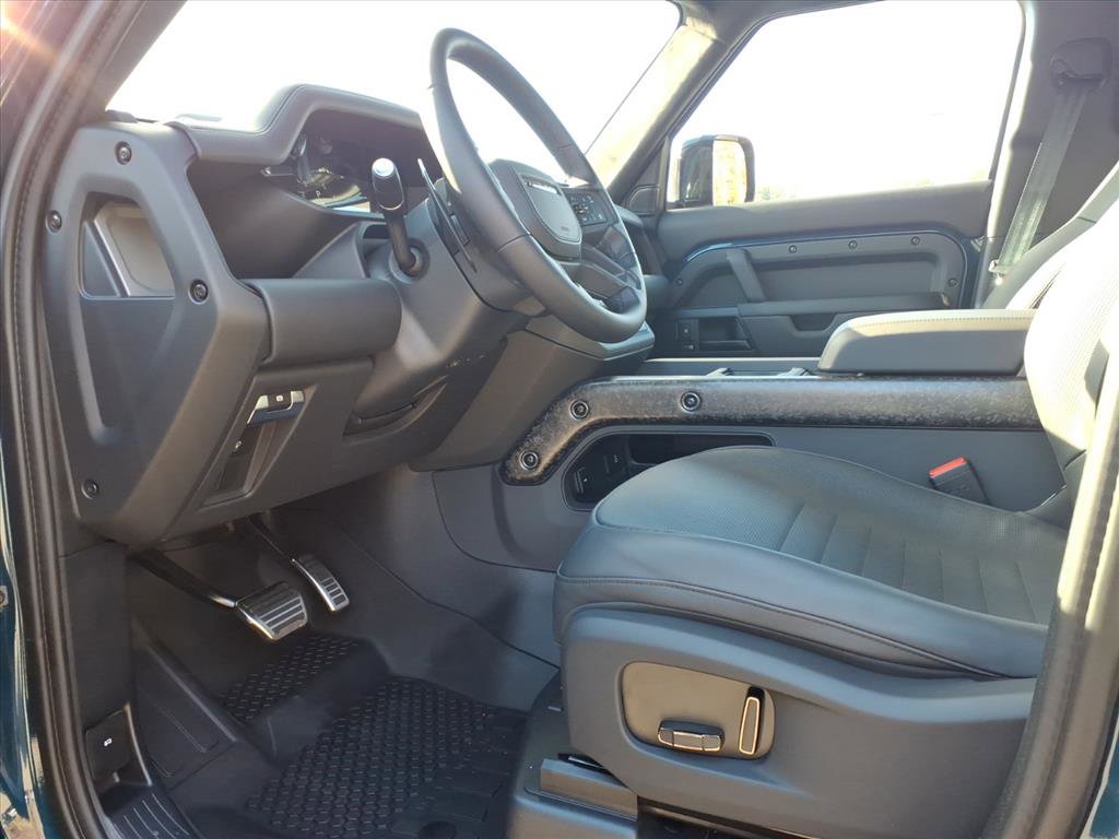 New 2026 Land Rover Defender 110 OCTA image 18
