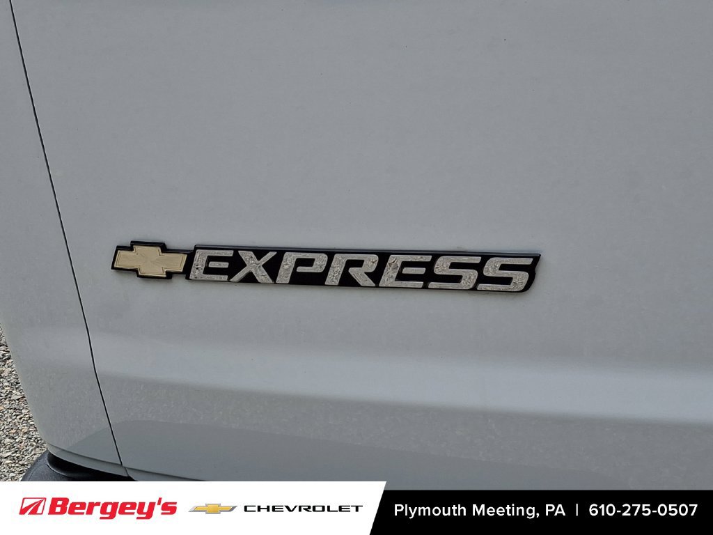 Certified 2024 Chevrolet Express 3500 LT w/ LT Preferred Equipment Group RWD image 32