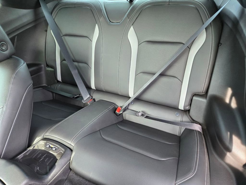 Used 2018 Chevrolet Camaro SS w/ LPO, Ground Effects Package image 12