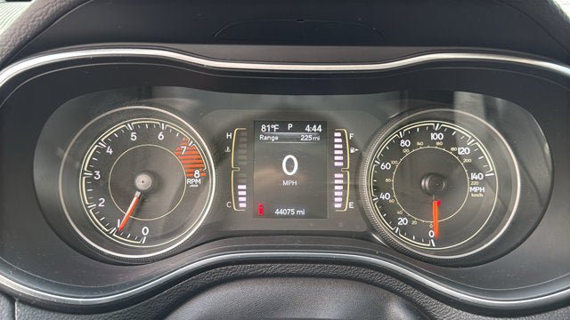 Certified 2022 Jeep Cherokee Latitude w/ Sun & Sound Group AWD/4WD image 18