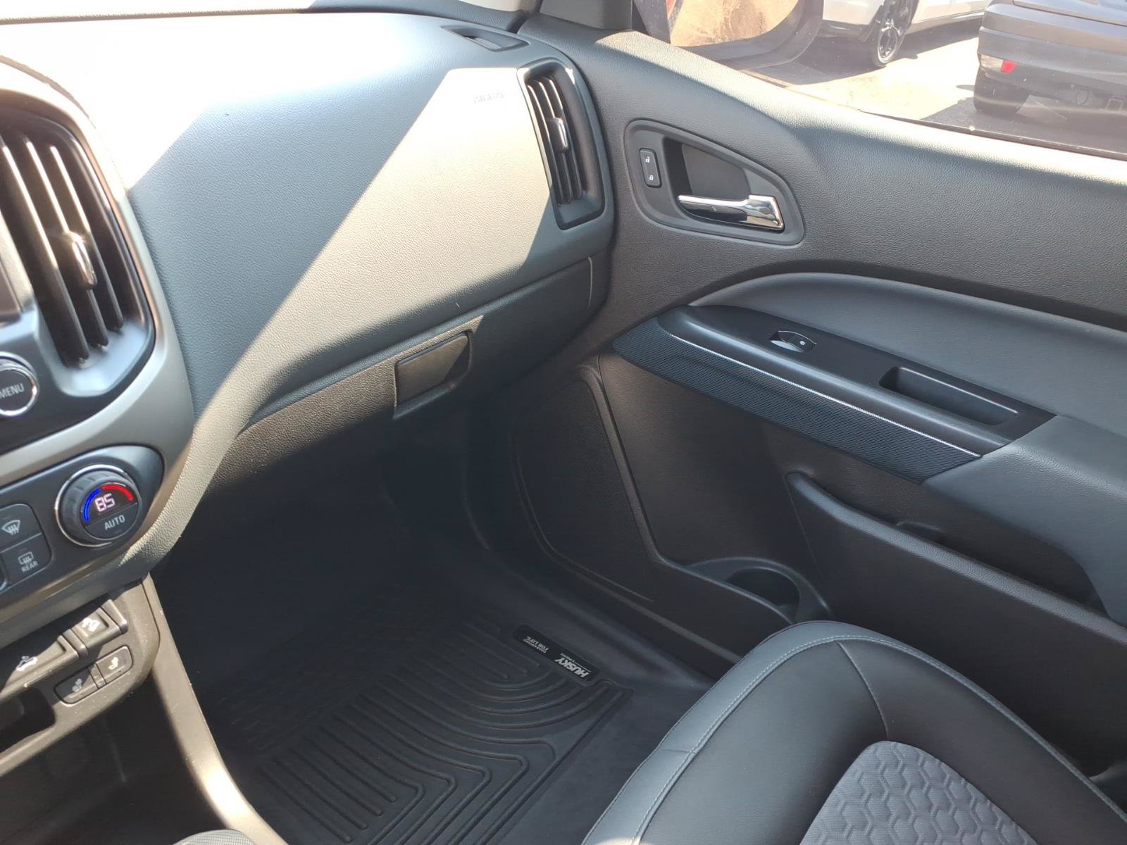 Used 2017 Chevrolet Colorado Z71 AWD/4WD image 23